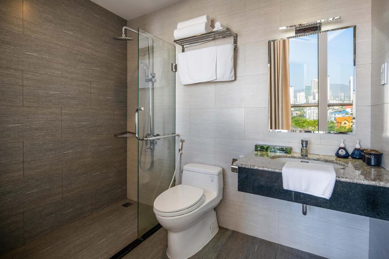 Richico Luxury Apartel Ocean Da Nang Exterior photo
