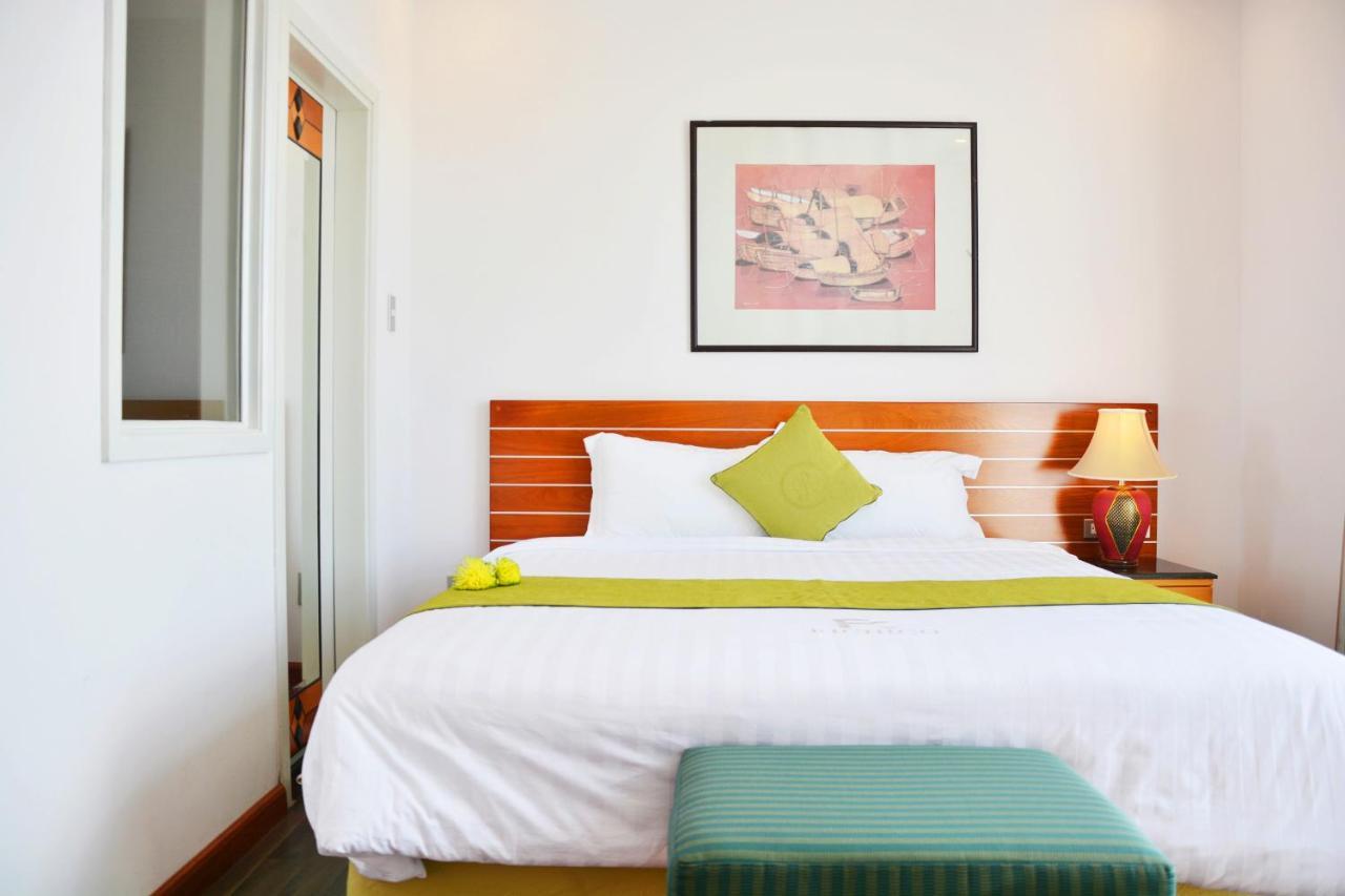 Richico Luxury Apartel Ocean Da Nang Exterior photo
